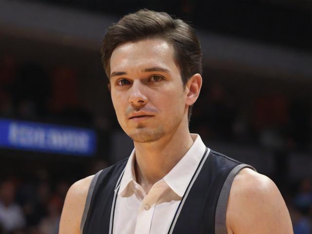 开云体育_ NBA中的战术演变:各队教练的思维之变,nba球队战术体系 开云体育_ NBA中的战术演变:各队教练的思维之变,nba球队战术体系