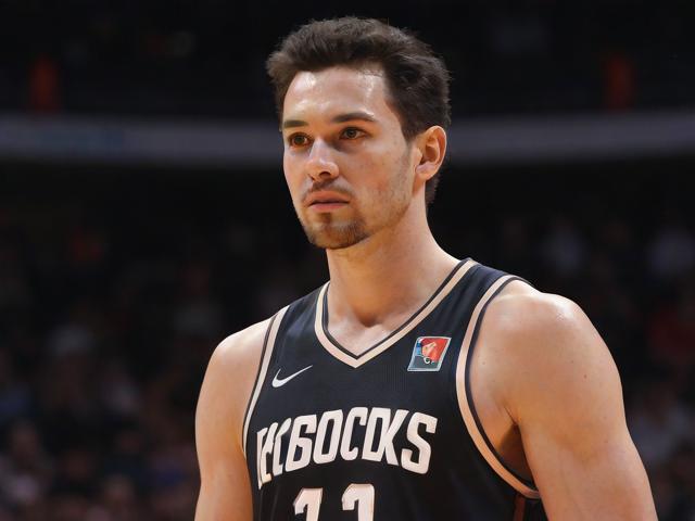 开云体育_ NBA中的心理斗争：压力下的决策与表现，nba球员压力大吗