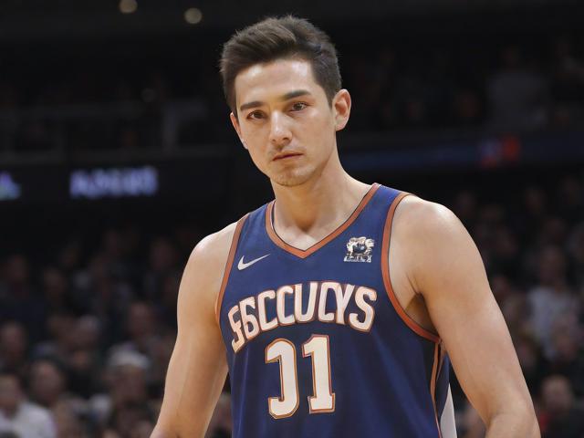 开云体育_ NBA季后赛的关键时刻：历史对决的回顾，nba季后赛录像回放2019