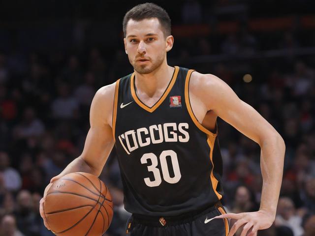 开云体育_ NBA技术的进步：分析数据如何改变游戏，nba打开