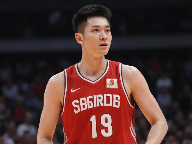 山东男篮惊险获胜，晋级夺冠，山东男篮惊险获胜,晋级夺冠视频