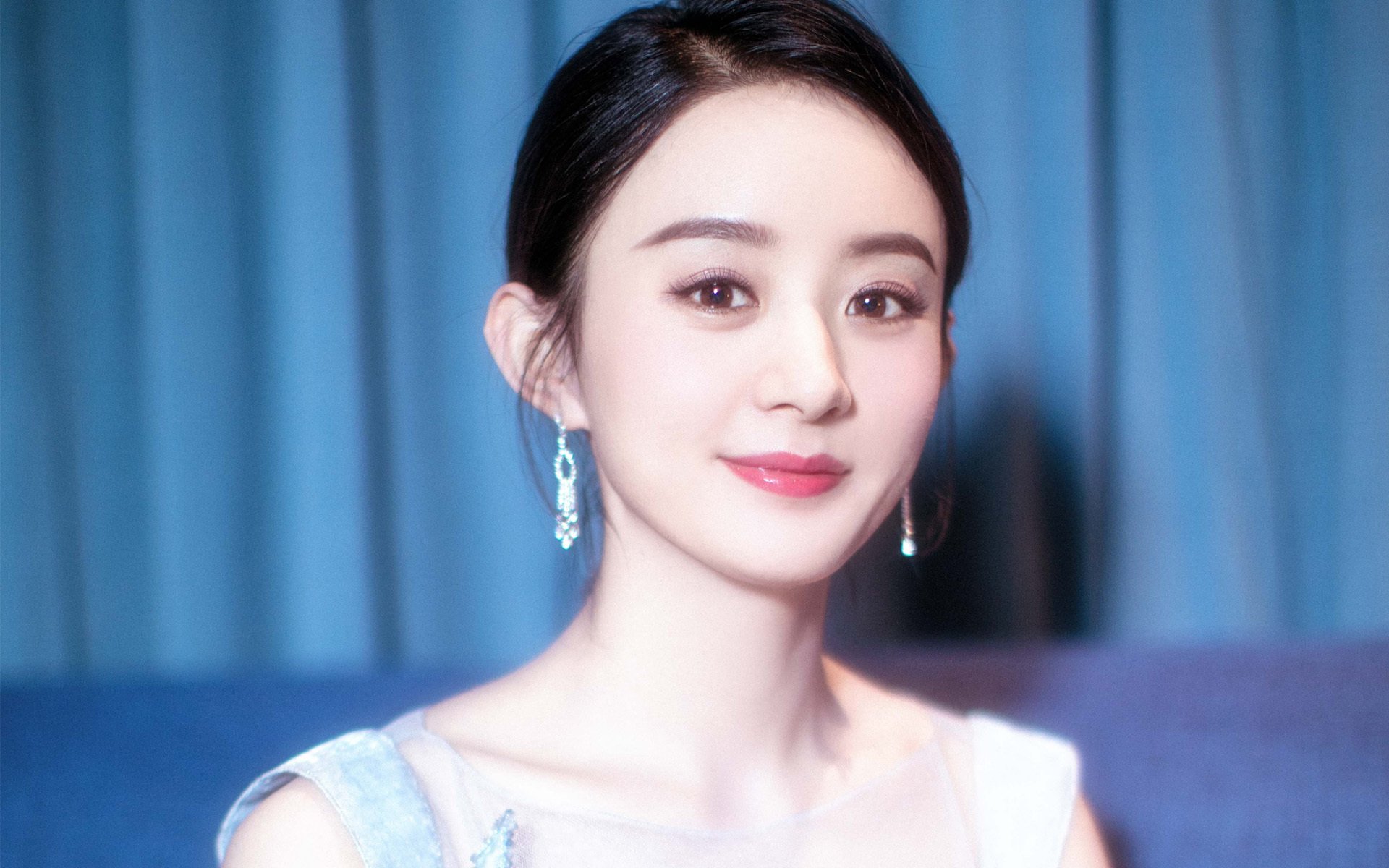 足球比赛中哪位球员表现最出色,值得称赞?,足球比赛有谁